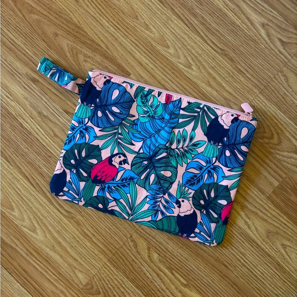 Tropical Parrot carry wristlet handbag large make-up bag beach pink blue green